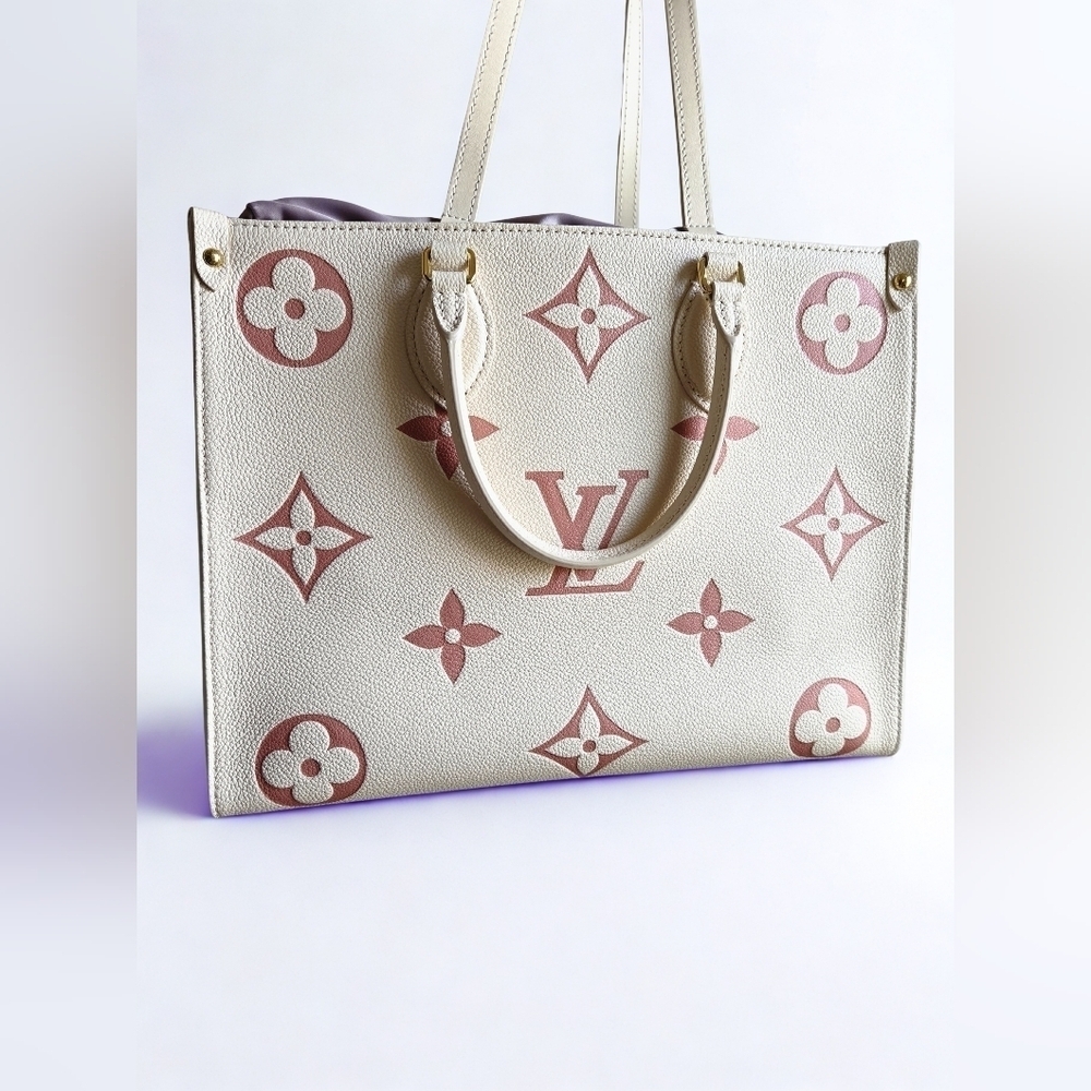 Louis Vuitton Onthego MM Giant Empreinte | Creme & Rose Trianon | Excellent - Picture 2 of 7